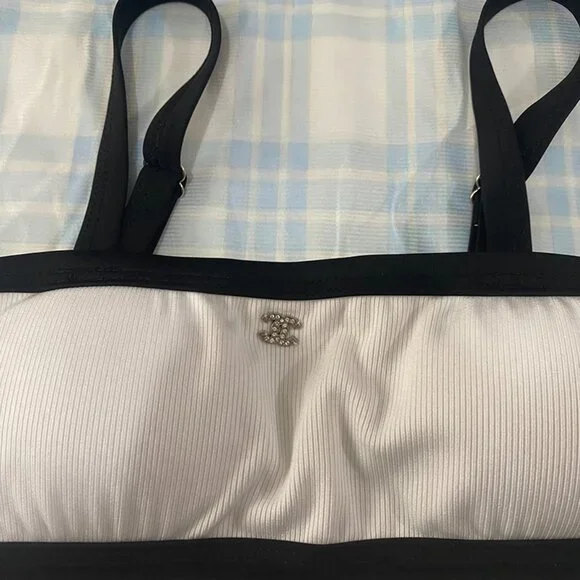 Celine's Classic Black And White Bikini Top Is A Bandeau-Style Halter Top. - Picture 4 of 7